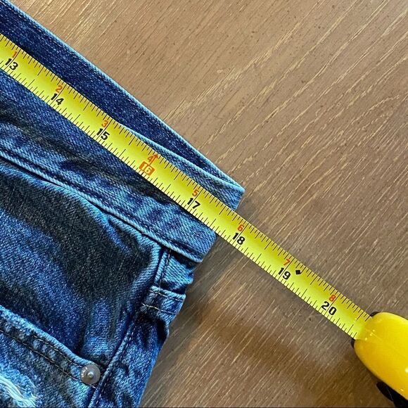 Uniqlo Slouch Tapered Ankle Jeans Women’s Size 32 Distressed - Picture 9 of 14